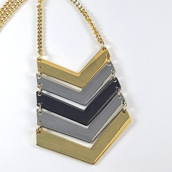 Chevron Mixed Metal Necklace. - Picture 4 of 7